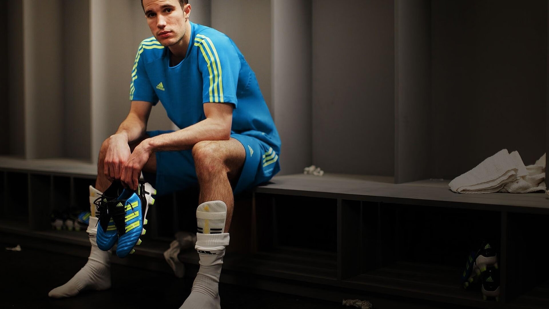 烽火再起,群雄逐鹿—顶级球队整装待发,争夺冠军奖杯